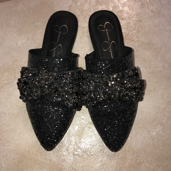 Jessica Simpson Slides - Picture 2 of 7
